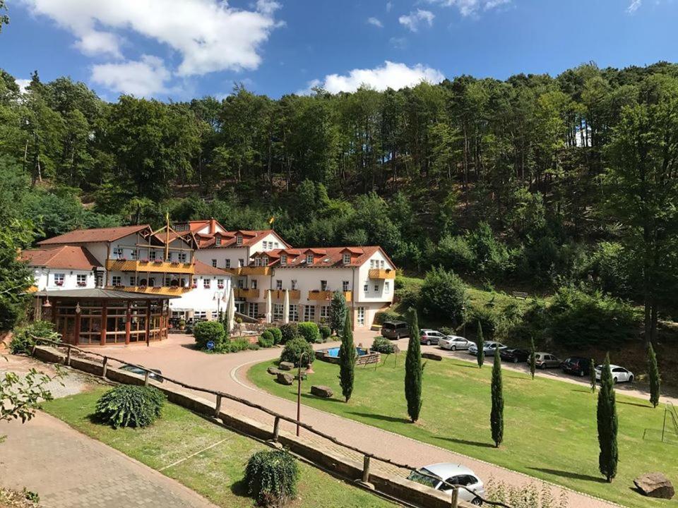 Schlosshotel Landstuhl Kültér fotó